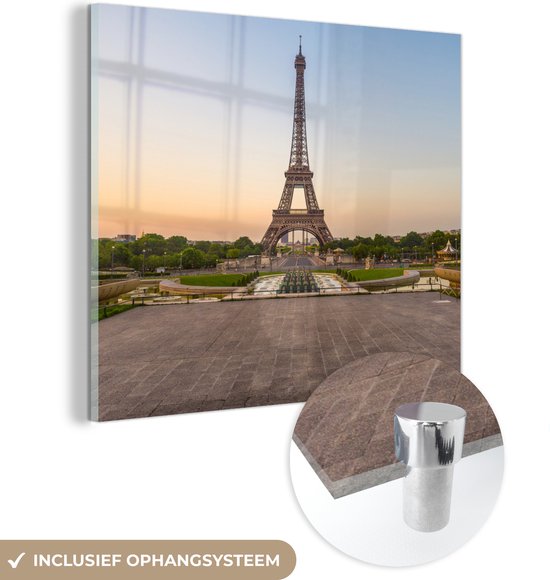 MuchoWow® Glasschilderij 50x50 cm - Schilderij acrylglas - Eiffeltoren bij zonsondergang - Foto op glas - Schilderijen