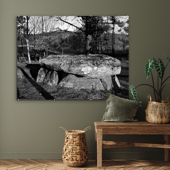 MuchoWow® Peinture sur verre 120x90 cm - Peinture acrylique sur verre - Un dolmen à La Corogne - noir et blanc - Photo sur verre - Peintures