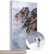 MuchoWow® Glasschilderij 120x180 cm - Schilderij acrylglas - Mist in de bergen - Foto op glas - Schilderijen
