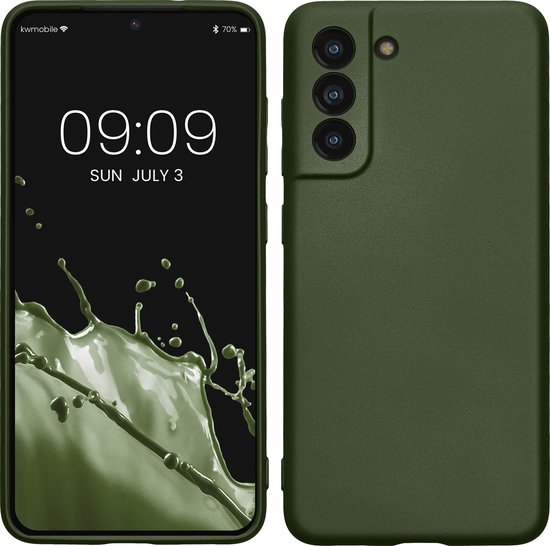 Coque de téléphone vert foncé, également visible à l'avant avec un écran affichant 09:09 et une image splash.