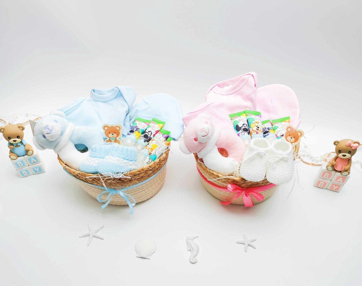 Goedkoopste Kraamcadeau mand 10 stuks Roze - Hawsaz.nl kraamcadeaus - Babygeschenkset - Babyverzorging - mandje - Gepersonaliseerde cadeaus - Slabbetje - Baby rammelaar - Baby muts - babykleding - Babyset