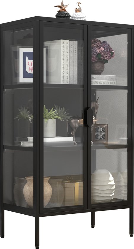 Zwarte vitrinekast met glazen deuren, gevuld met decoraties, planten en boeken.