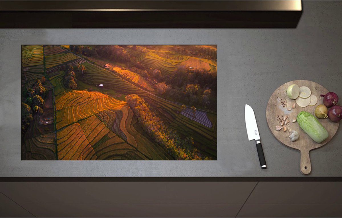 Inductieplaat Beschermer - Bovenaanzicht van Weiland op Bergen tijdens Zonsopkomst - 85x51 cm - 2 mm Dik - Inductie Beschermer - Bescherming Inductiekookplaat - Kookplaat Beschermer van Zwart Vinyl