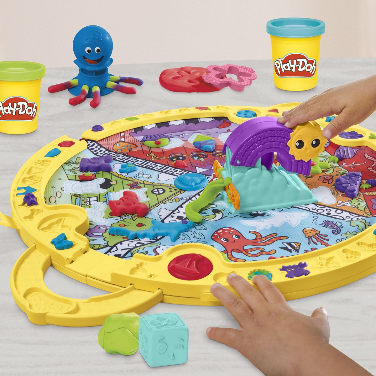 Play-Doh Opvouw en Meeneem Speelmat - Boetseerklei - 4 Play-Doh potjes - Eenvoudig op te bergen - Knutselen voor kinderen — afbeelding 12