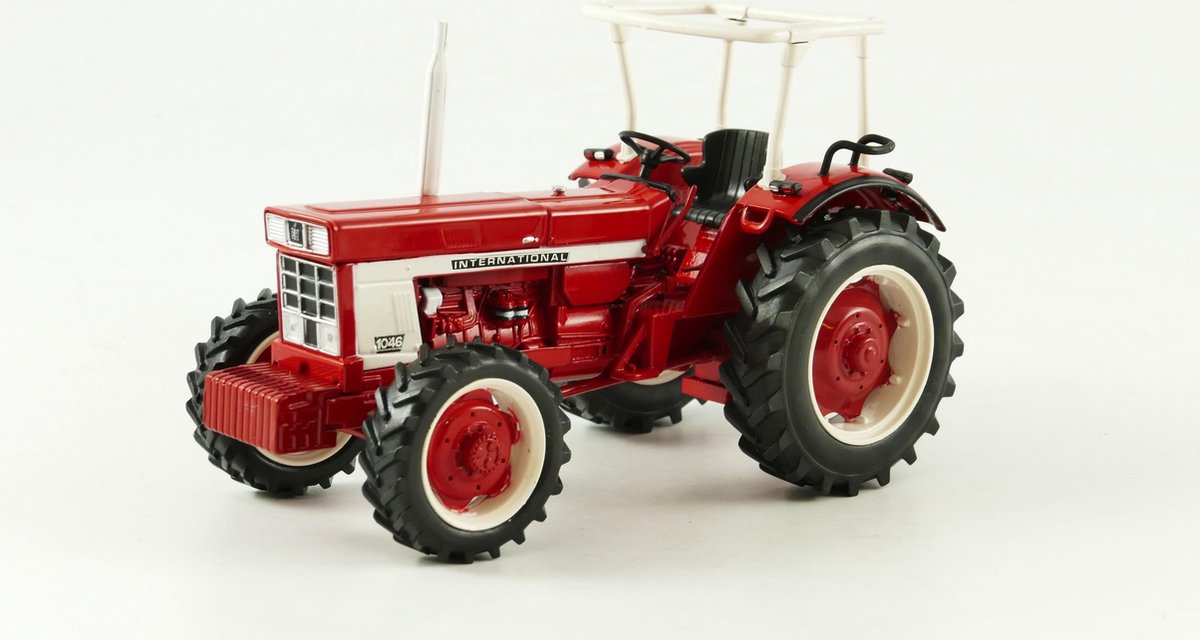 TRACTEUR MINIATURE IH 1046 4X4 REPLICAGRI 1/32