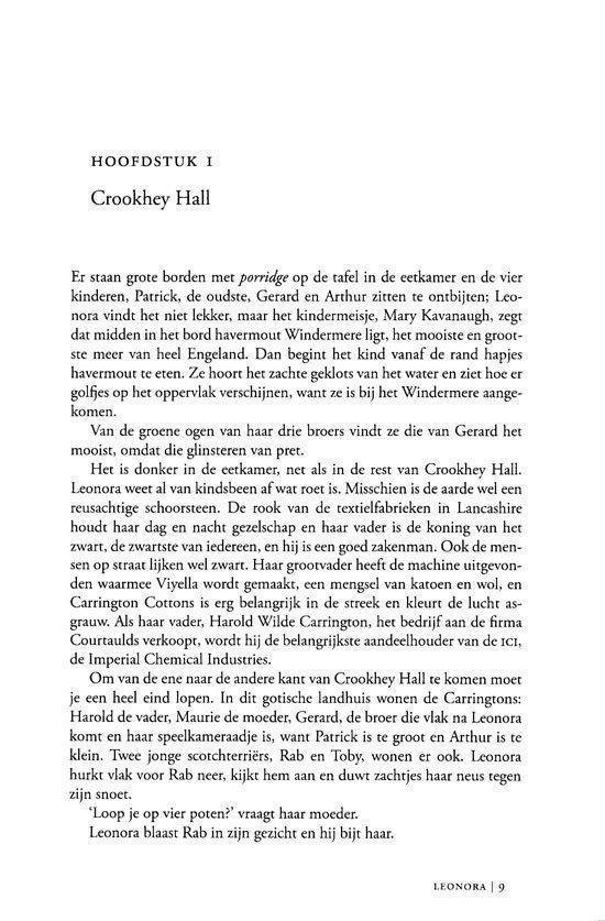 Boekpagina met tekst en kop 'CROOKHEY HALL'.