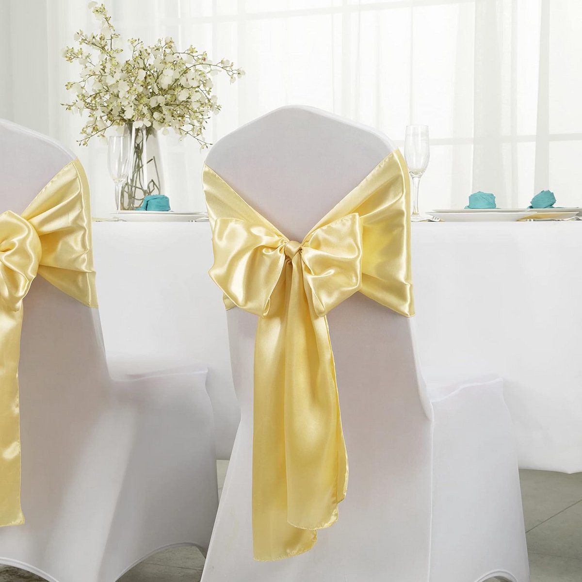 Set van 12 Lichtgouden Satijnen Tafellopers 30x275 cm voor Bruiloft en Feestdecoratie