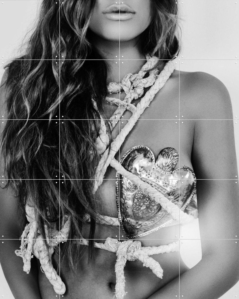 IXXI A Spy in the House of Love, STUDIO HANNAH LEMHOLT - 80 x 100 cm - Gratis ophangtool - Grote wanddecoratie en posters - Fotografie, Slaapkamer