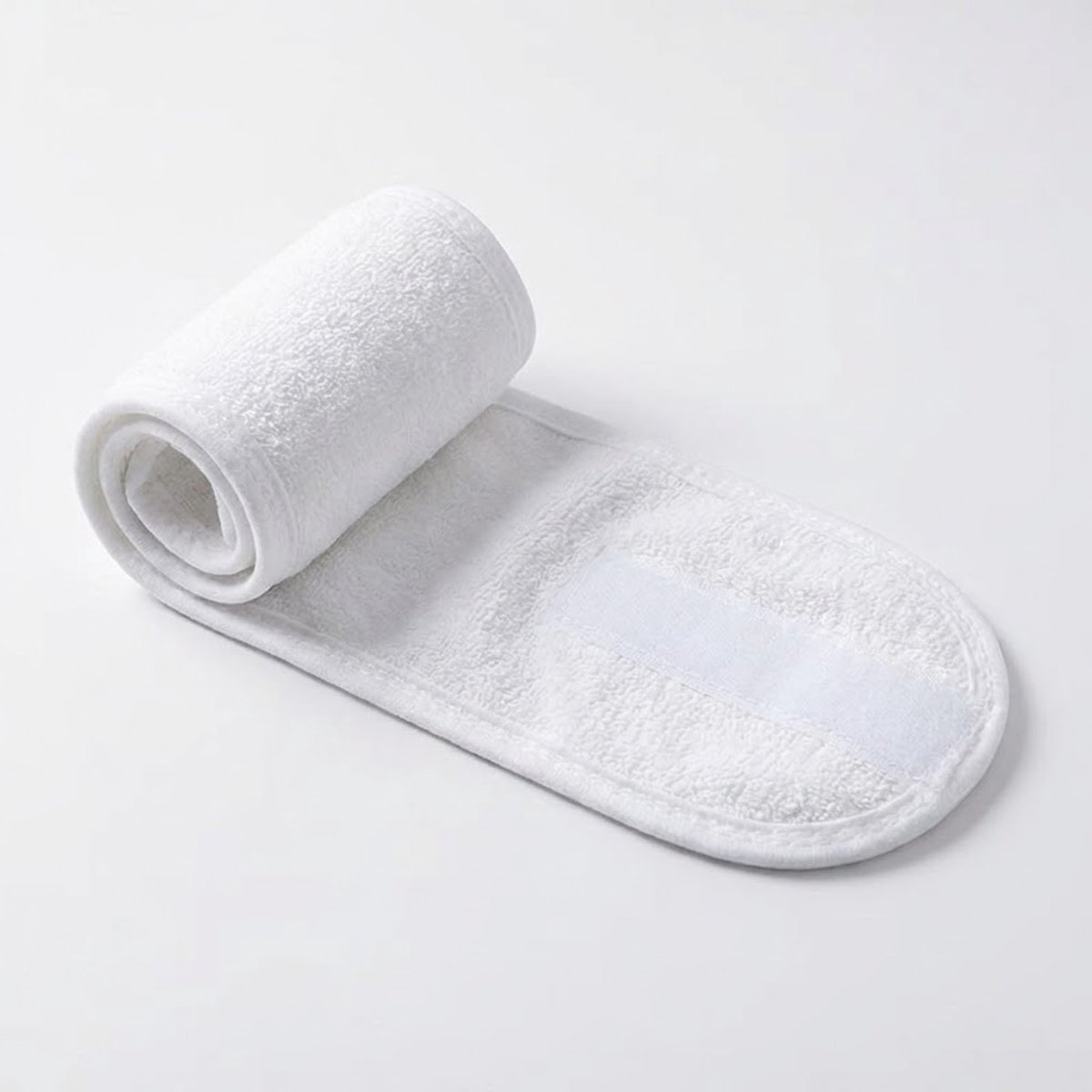 Witte zachte spa haarband dames – verstelbare make up en gezichtsreiniging haarband – elastische badstof hoofdband met klittenbandsluiting – ideaal voor skincare en wellness routines