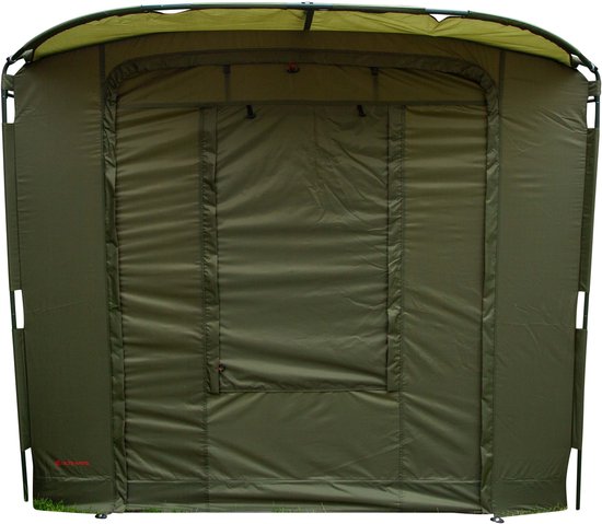 Voorkant van een groene tent met een grote oprolbare deur, een klein raampje en rode biezen.