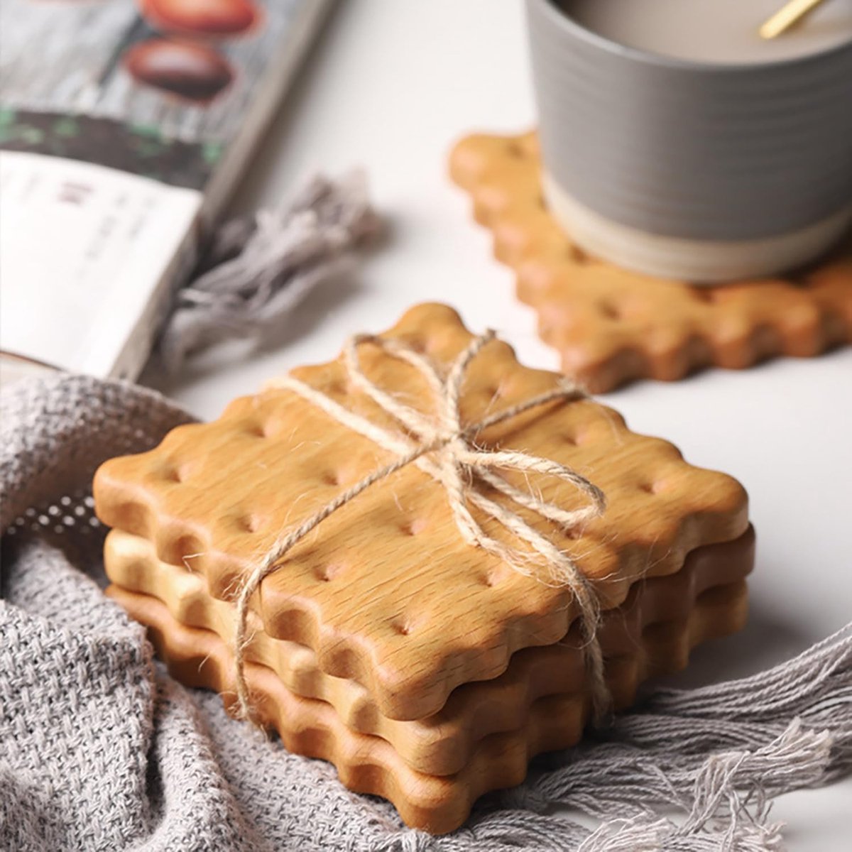Set van 4 Houten Onderzetters Vierkant - Decoratief en Stevig voor Glazen en Kaarsen