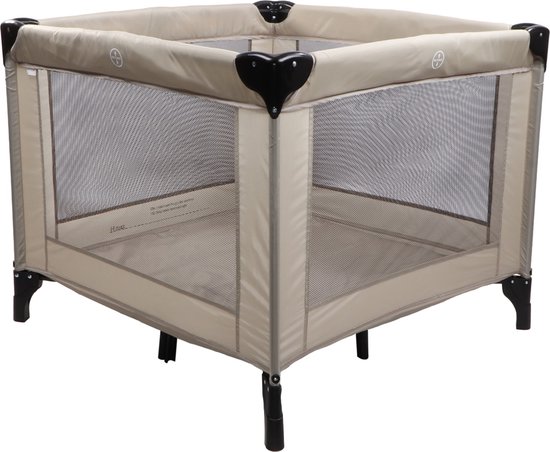 Beige box met zwarte poten en hoekstukken. Mesh zijkanten met beige frame.