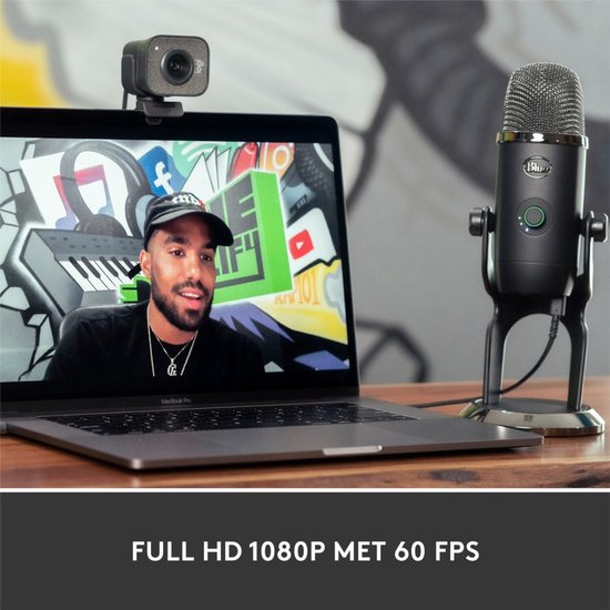 Webcam Logitech StreamCam sur un ordinateur portable, avec un homme à l'écran et le texte 'FULL HD 1080P MET 60 FPS'.