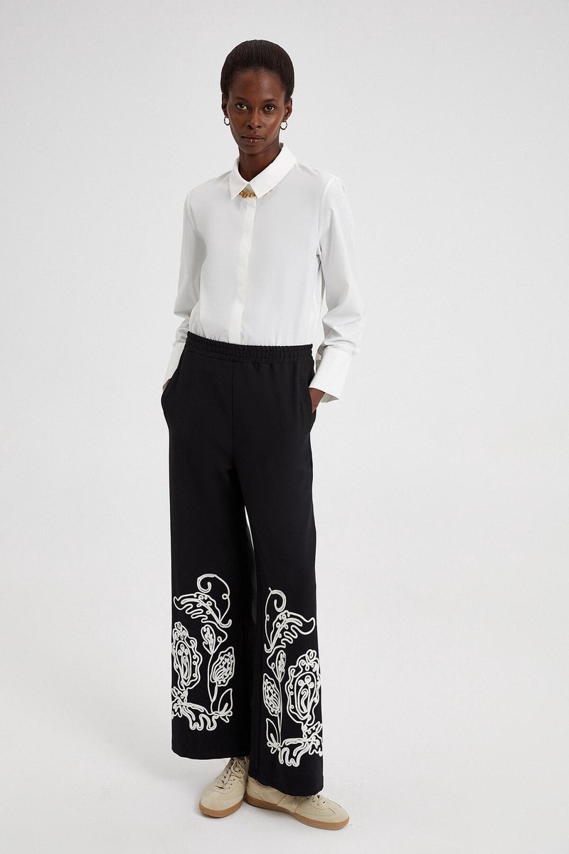 Touché Privé - Geborduurde crêpe broek - Zwart - Dames