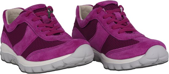 Twee paarse Gabor rollingsoft sneakers met veters, mesh en suède, op grijze zolen.