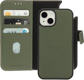 Mobiparts hoesje geschikt voor Apple iPhone 14 - Wallet 2-in-1 Boekhoesje - MagSafe - Echt Leder - Uitneembare Case - Sterke Magneet Sluiting - Contactloos betalen - Groen
