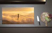 Inductieplaat Beschermer - Rode Golden Gate Bridge door Wolkendek - 90x52 cm - 2 mm Dik - Inductie Beschermer van Vinyl