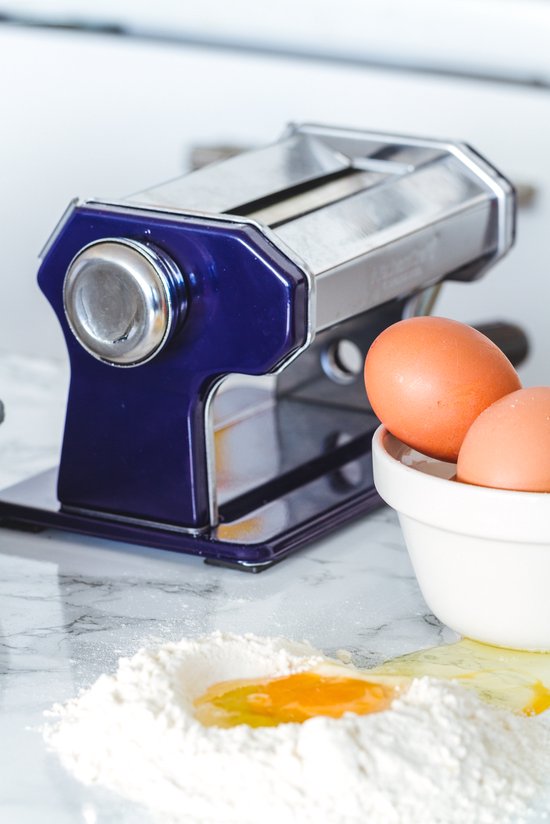 Pastamachine - Blauw - KitchenCraft - World of Flavours van KitchenCraft — afbeelding 2