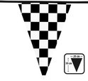 Grote geblokte vlag met afmetingen 30x20cm.