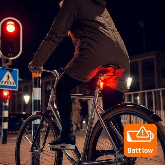 Fiets Achterlicht - Led Remlicht - Veilig Fietsen - USB Oplaadbaar - 7 Uur Batterij - Rood — afbeelding 2