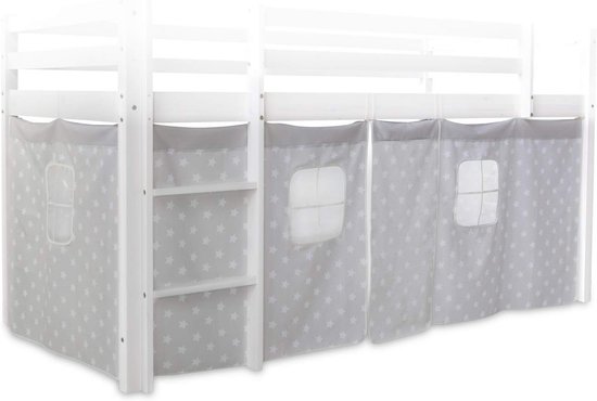 Grijs bedgordijn met wit sterrenmotief en doorkijkvensters, bevestigd aan een wit houten hoogslaperbed.