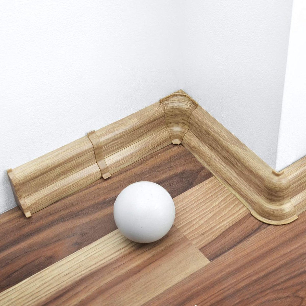 PVC Buitenhoek voor Plinten in Laminaatlook 52 mm Antiek Eiken