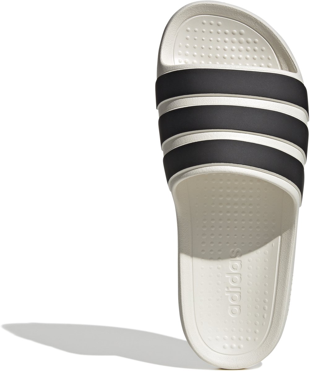 Adidas Adilette Flow Slippers 1/2 Zwart