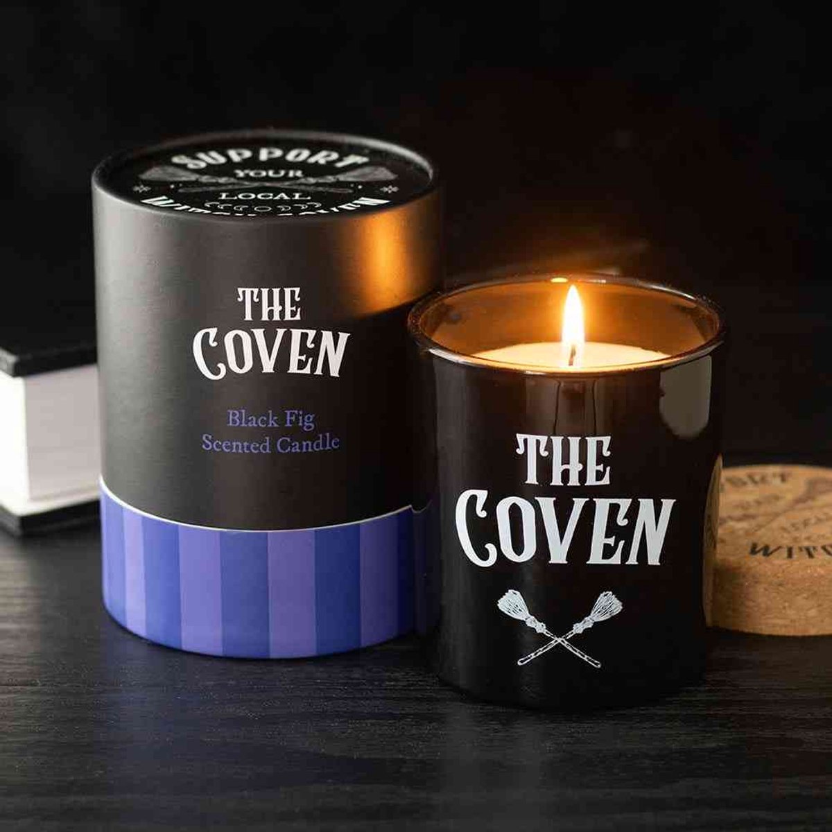 Something Different The Coven Black Fig Scented Glass Geurkaars - Zwart