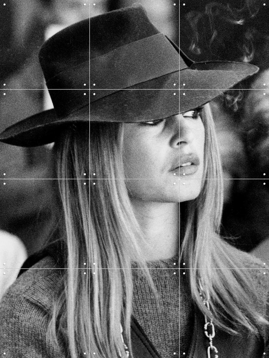 IXXI Brigitte Bardot at Micmac Fashion Show, Bridgeman Images - 60 x 80 cm - Gratis ophangtool - Grote wanddecoratie en posters - Fotografie, Vintage