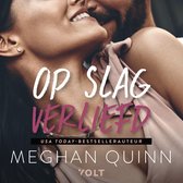 Boekcover met de titel 'Op slag verliefd' van Meghan Quinn. Twee personen omhelzen elkaar.