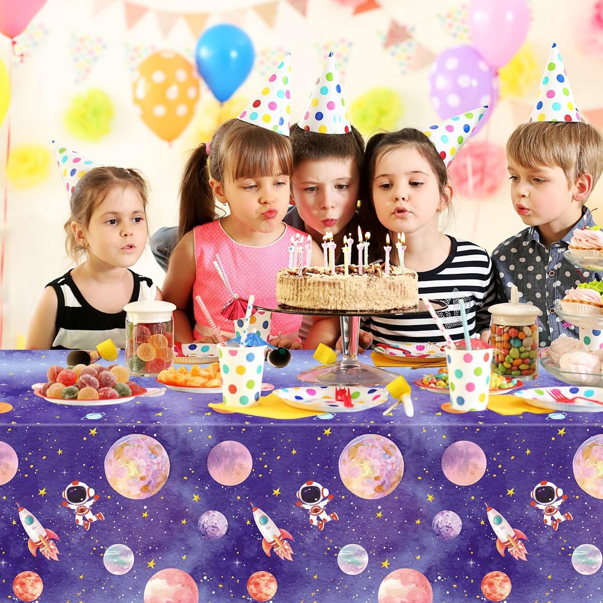 Ruimte thema tafelkleed 206 x 130 cm - Raket en astronaut design - Set van 4