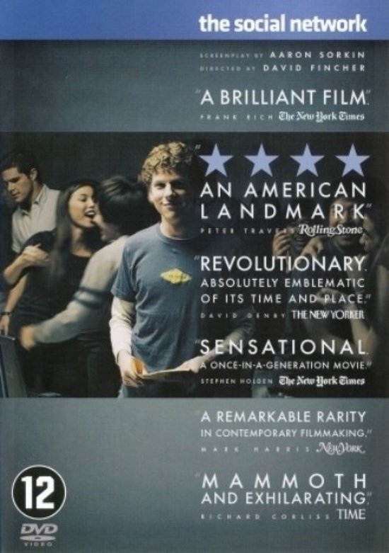 Filmcover met Jesse Eisenberg in een blauw shirt, omringd door andere acteurs.