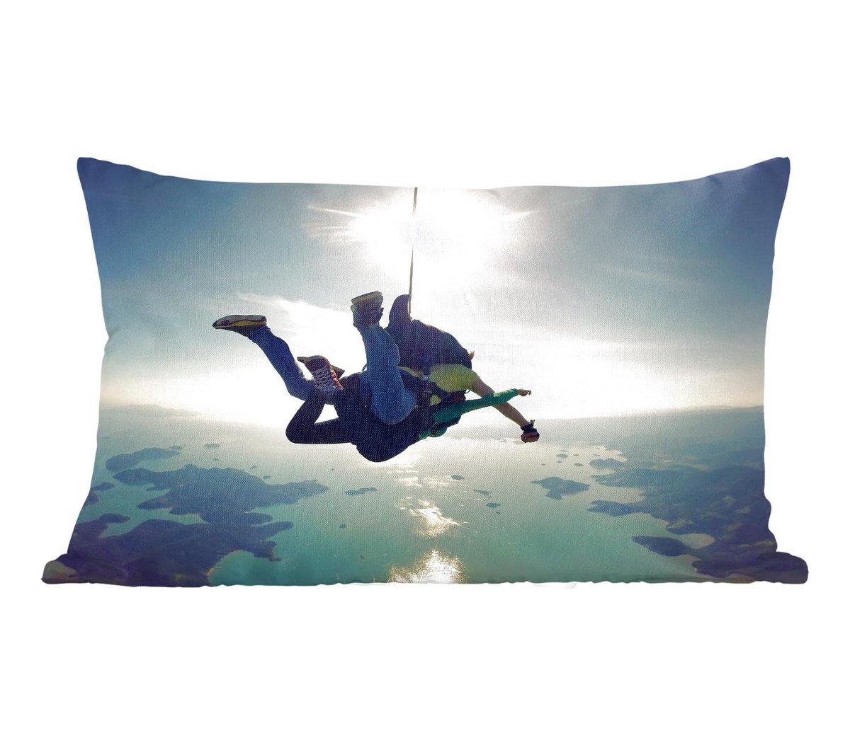 Sierkussens - Kussen - Skydiven boven zee - 50x30 cm - Kussen van katoen - PillowMonkey