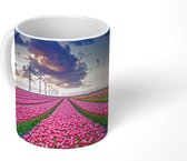 Mok - Tulpenveld met windmolens - 350 ML - Beker - Uitdeelcadeautjes