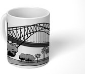Mok - Een kleurrijke tekening van de Sydney Harbour Bridge - zwart wit - 350 ML - Beker