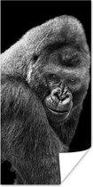 Poster Een schitterende Gorilla kijkt naar beneden - 80x160 cm