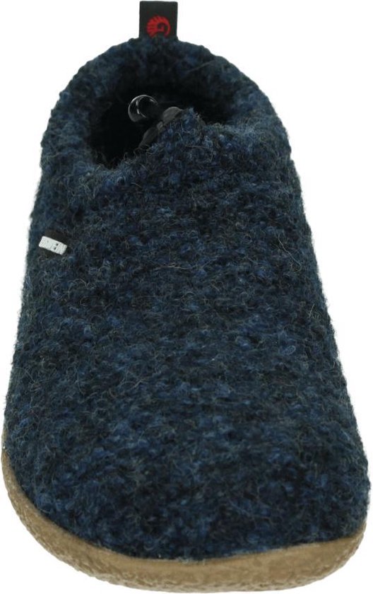 Blauwe pantoffel met textuur van wolmix en beige zool, van de voorkant gezien. Zwart 'GIESSWEIN' label op de zijkant.