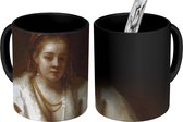 Magische Mok - Foto op Warmte Mokken - Koffiemok - Portret van Hendrickje Stoffels - Schilderij van Rembrandt van Rijn - Magic Mok - Beker - 350 ML - Theemok