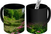 Magische Mok - Foto op Warmte Mok - Zomerdag met waterlelies in het water in Monet's tuin in Frankrijk - 350 ML