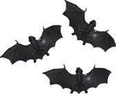 12x stuks horror griezel vleermuis zwart 11,5 cm - Plastic nep vleermuizen - Halloween thema decoratie/accessoires