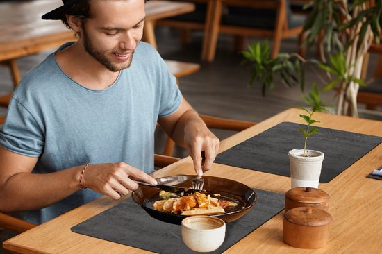 Placemat - Placemats kunststof - Beton - Plant - Autobanden - 45x30 cm - 6 stuks - Hittebestendig - Anti-Slip - Onderlegger - Afneembaar