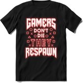 Gamers don't die T-shirt | Neon Rood | Gaming kleding | Grappig game verjaardag cadeau shirt Heren – Dames – Unisex | - Zwart - 3XL