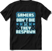 Gamers don't die pixel T-shirt | Neon Blauw | Gaming kleding | Grappig game verjaardag cadeau shirt Heren – Dames – Unisex | - Zwart - 3XL