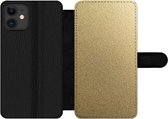 Bookcase Geschikt voor iPhone 12 Pro Max telefoonhoesje - Metaal - Goud - Design - Structuur - Chic - Met vakjes - Wallet case met magneetsluiting