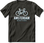 Amsterdam Bike Town T-Shirt | Souvenirs Holland Kleding | Dames / Heren / Unisex Koningsdag shirt | Grappig Nederland Fiets Land Cadeau | - Donker Grijs - 3XL
