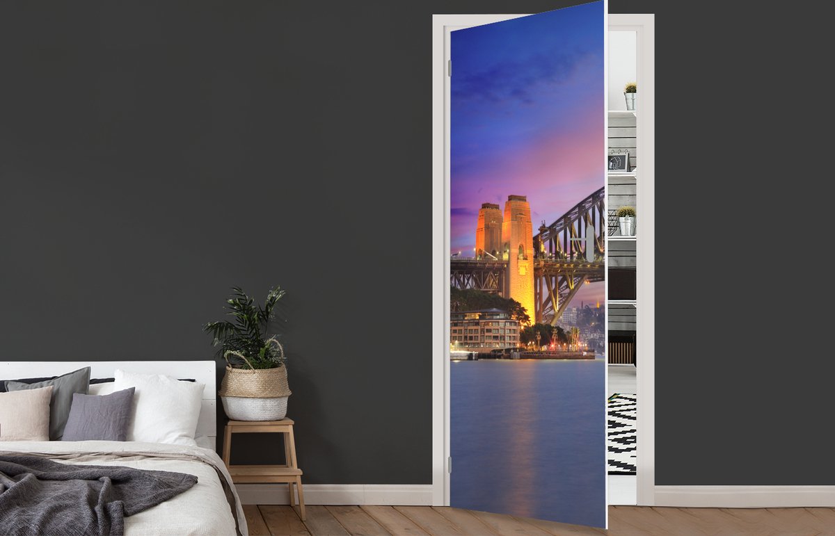 Afbeelding van product StickerSnake  Deursticker Skyline van Sydney en de Sydney Harbour Bridge in Australië - 80x215 cm - Deurposter