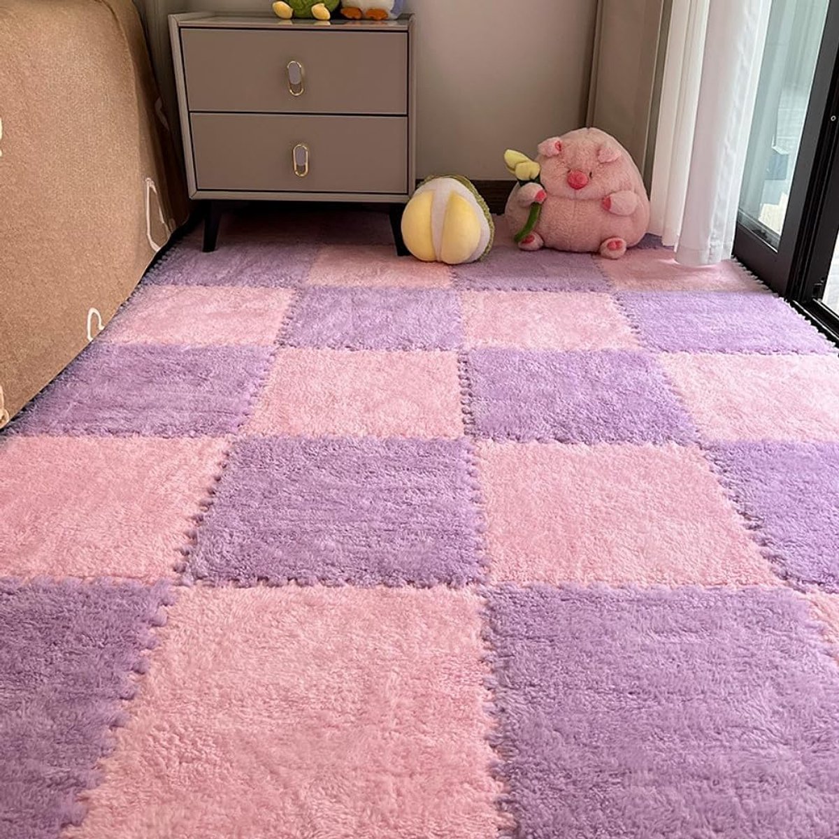 OLOEY 12-delige puzzelmat van tapijtvierkanten, in elkaar grijpende tapijttegels van pluche, antislip EVA-schuim puzzelvloertegels, creëer een veilige ruimte voor de slaapkamer/speelkamer (roze + paars)