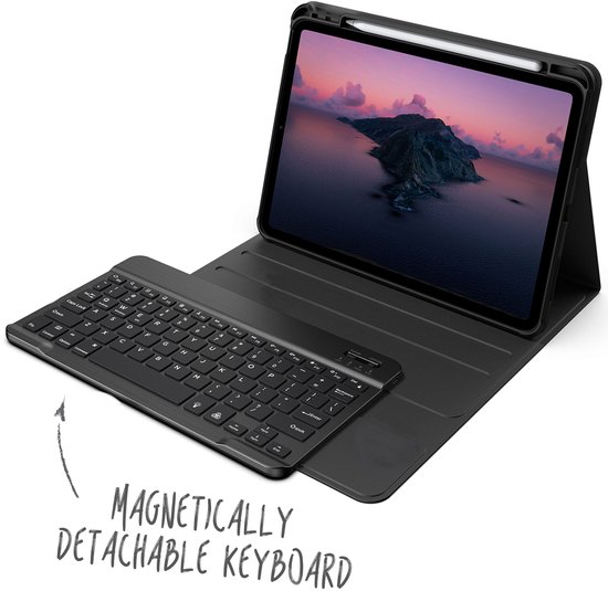 Zwarte hoes met een magnetisch afneembaar toetsenbord voor een tablet, in de weergavemodus.