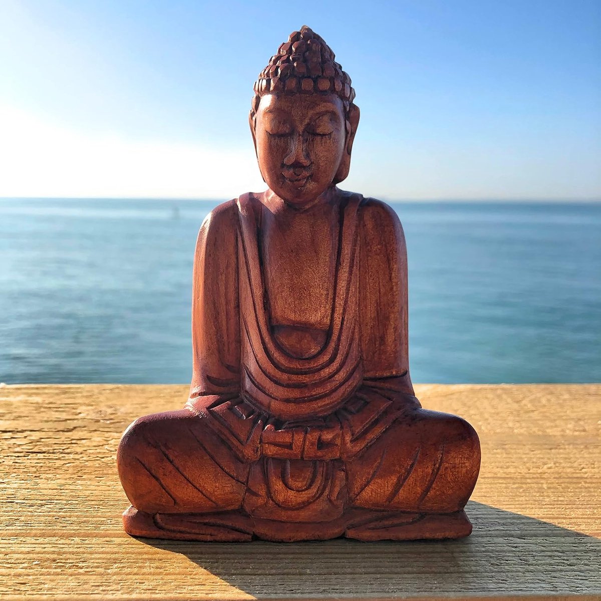 Houten Boeddha Beeld - Meditatie Figuur - Stijlvolle Decoratie - Handgesneden Traditie - 15 cm Hoog - Bruin