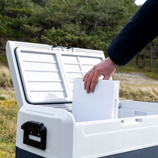 Volkstool® V36 Compressor Koelbox 36L - 12V 24V en 230 Volt - Koelen en Vriezen - Twee Temperatuurzones - Digitaal Display - Extra Compacte Wielen en Handvat - Ruime Elektrische Koelbox - Flexibel Indelen van Volkstool — afbeelding 4